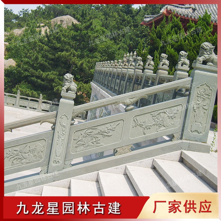 1631601947116837.jpg 欄桿石獅子圖片